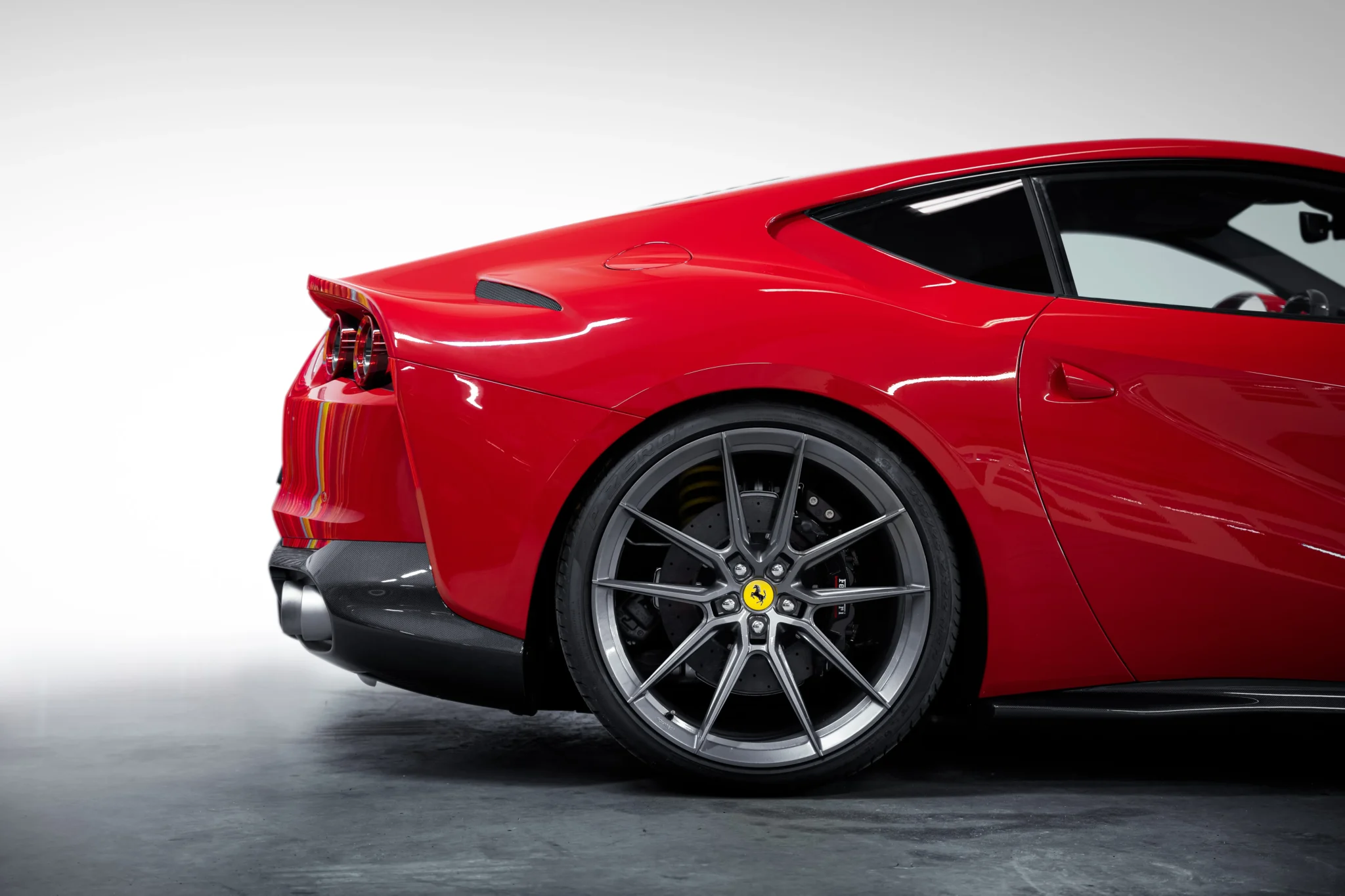 Ferrari 812 Superfast (4 of 13)
